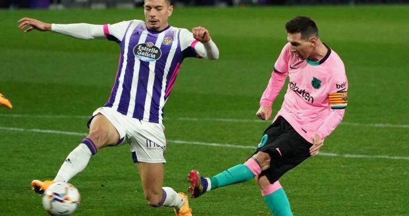 Lionel Messi ghi bàn giúp Barcalona giành chiến thắng trước Valladolid
