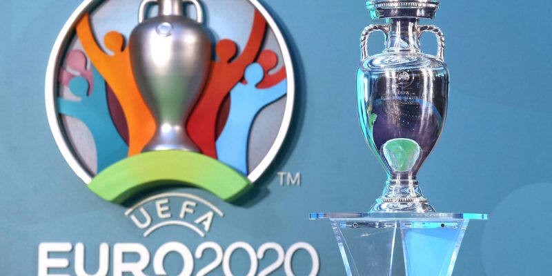 Nga ra tay cứu EURO 2020 khỏi Covid