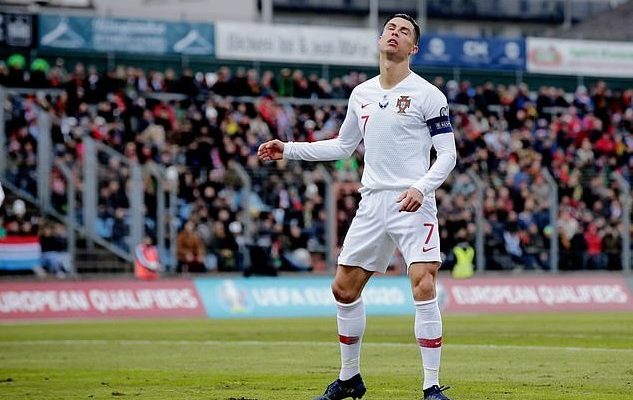 Ronaldo giúp Bồ Đào Nha đoạt vé EURO